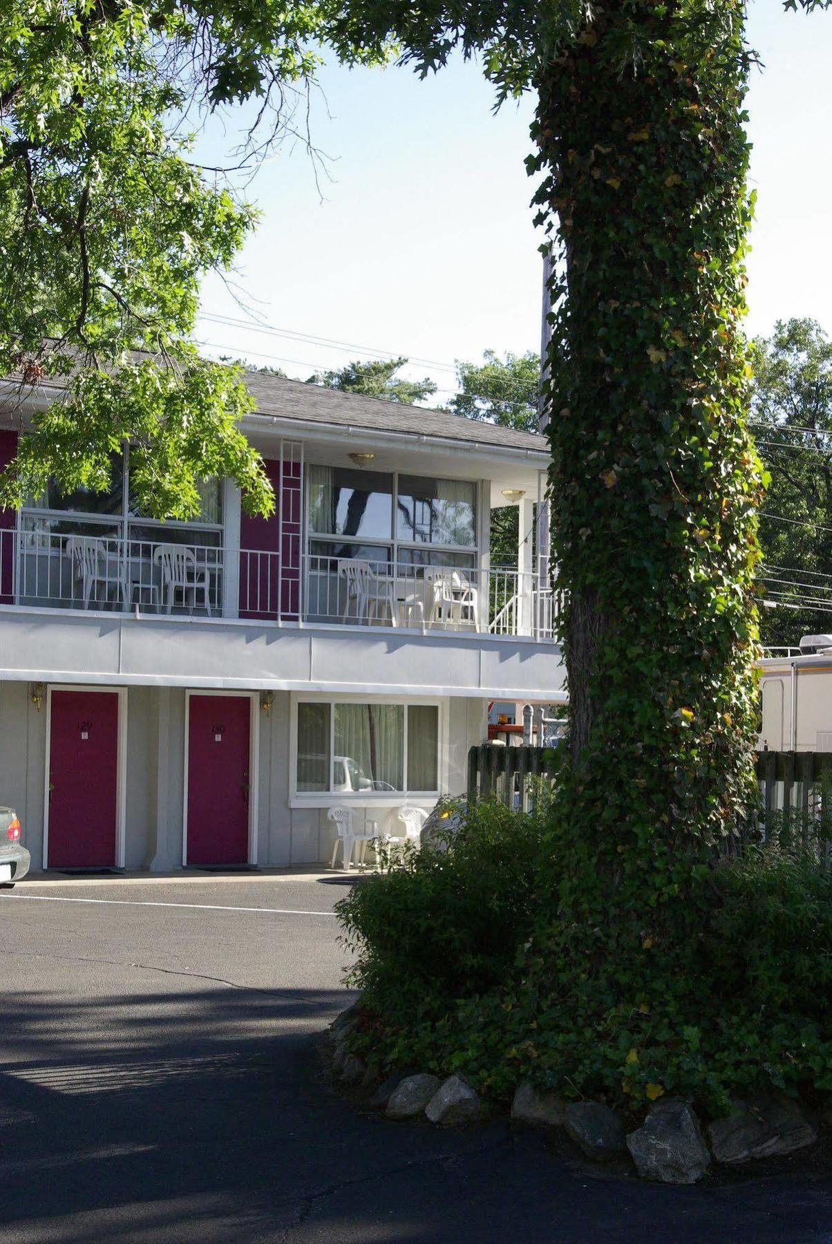 Grand Traverse Motel Traverse City Buitenkant foto